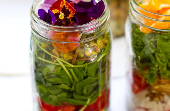 salad-in-a-jar2-564x369
